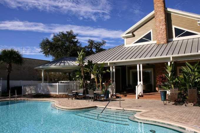 1 Mi To Usf Free Pool Gym Villa Tampa Exterior photo