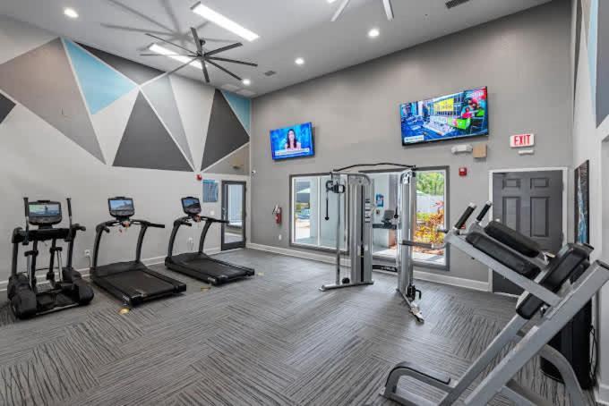 1 Mi To Usf Free Pool Gym Villa Tampa Exterior photo