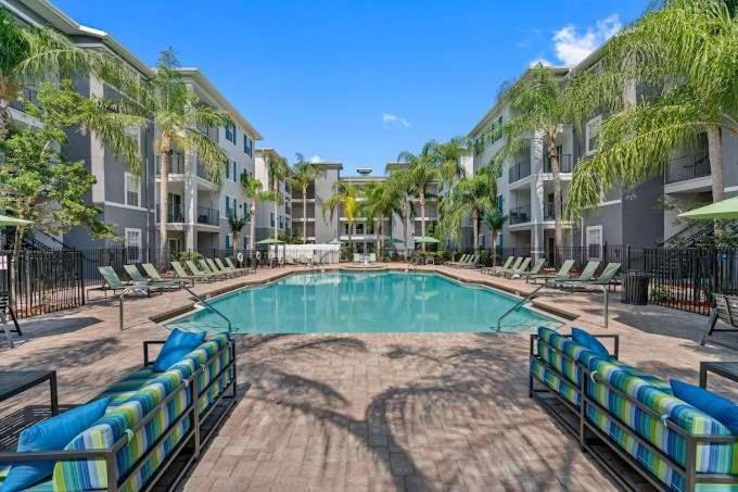 1 Mi To Usf Free Pool Gym Villa Tampa Exterior photo